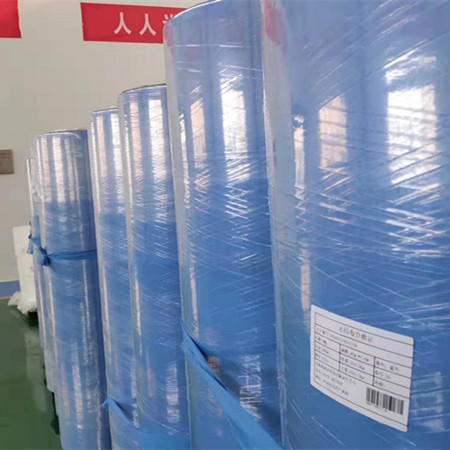 医学の使い捨て可能なプロダクトのための中国の製造業者SMS SMMSの青い非編まれた生地ロールスロイス7つを作り出す